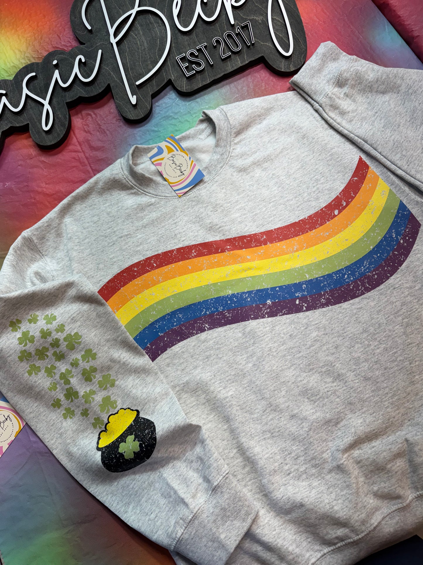 RAINBOW WAVE WITH POT OF GOLD SLEEVE